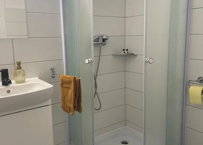 Апартаменти Elza *